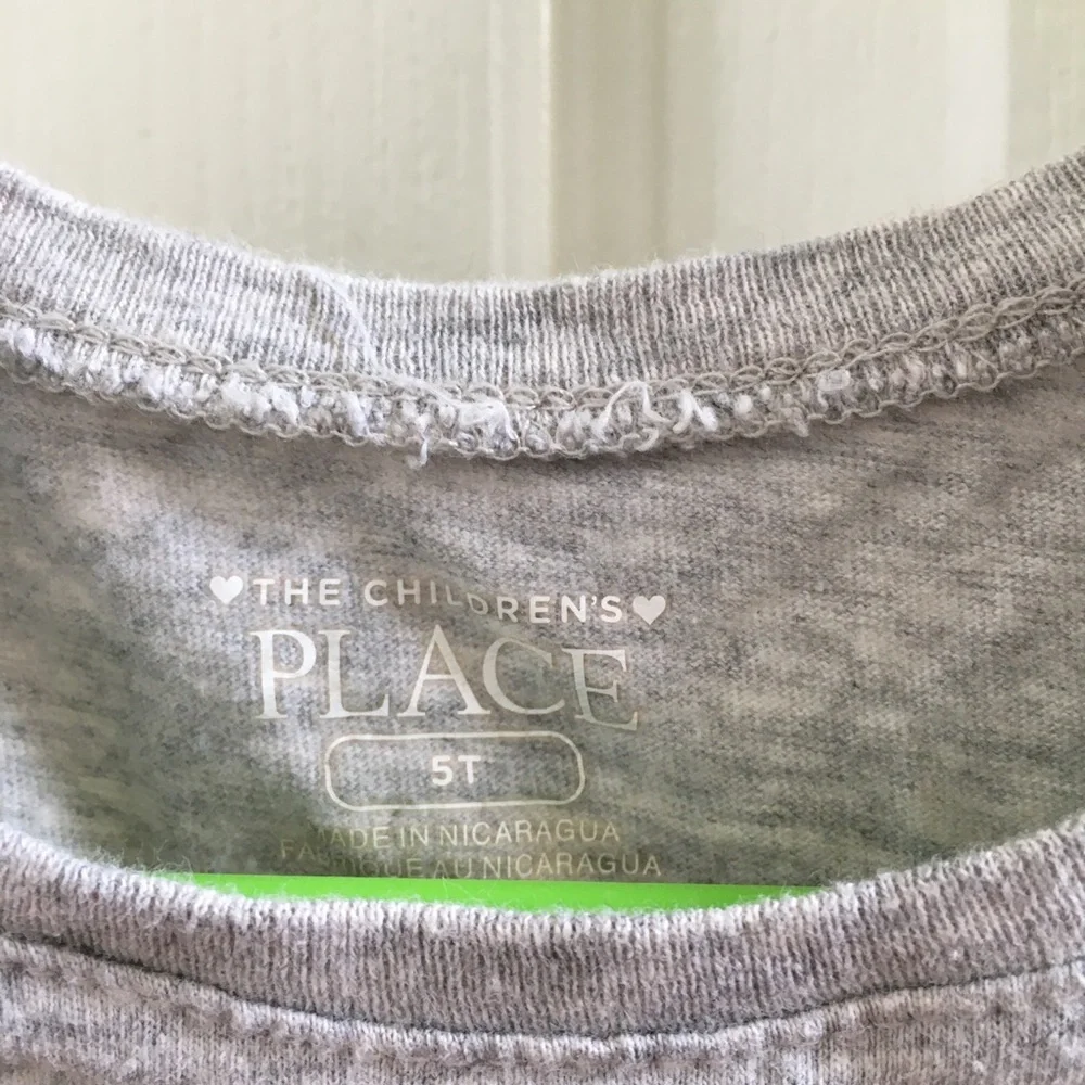 Girls the children’s place tee 5t